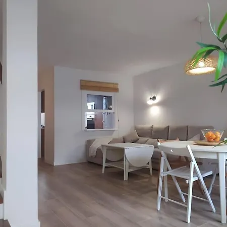 Casa A 5 Minutos Andando De La Playa De La Concha. Holiday home Playa Honda (Lanzarote)